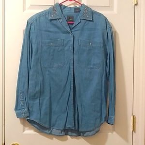 Liz Wear Women's button-down  shirt